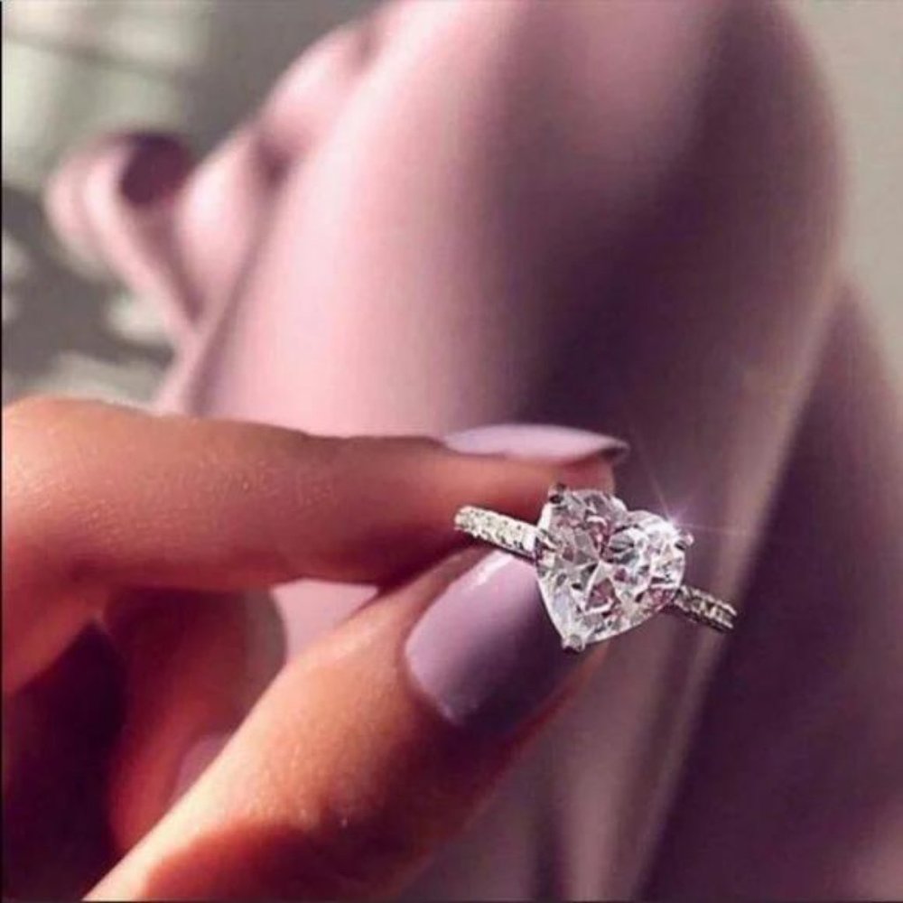 NEW HEART 925 STERLING SILVER DIAMOND RING, CUTE RING, SHINY RING. - Picture 3 of 5